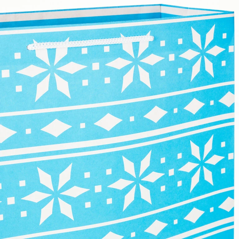 Hallmark Assorted Sizes And Designs 12-Pack Christmas Gift Bags - Image 4