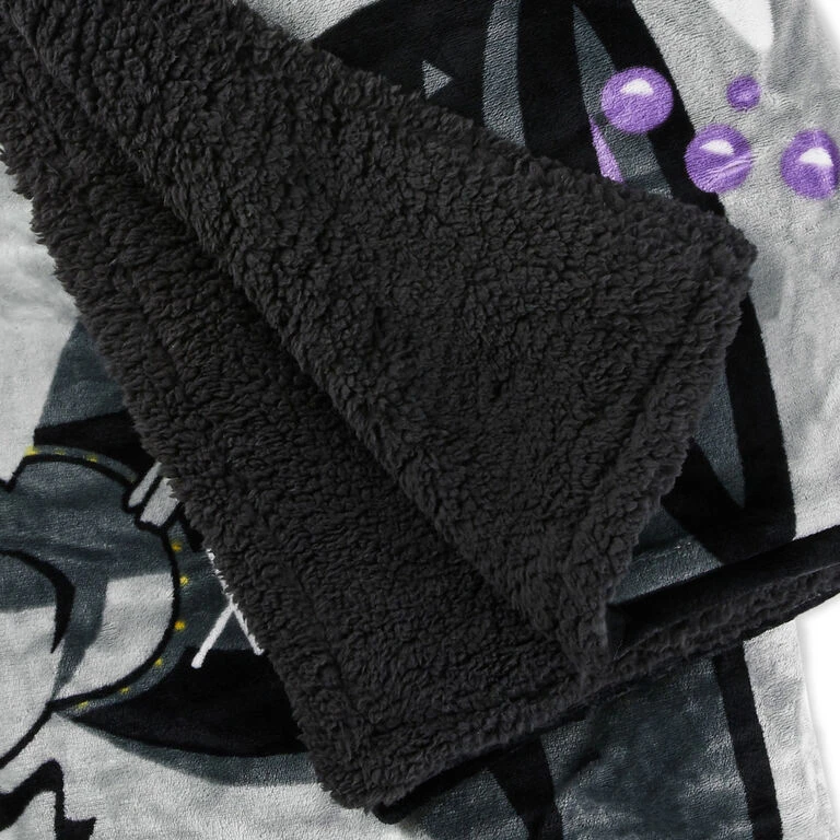 Hallmark Disney Hocus Pocus Black Flame Candle Blanket, 50x60 - Image 5