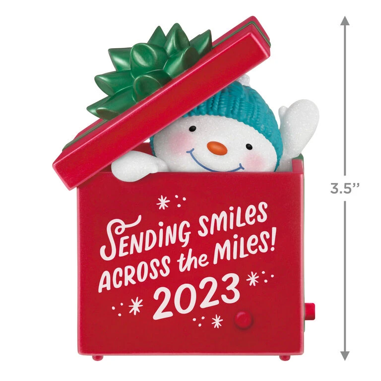 Hallmark Smiles Across The Miles 2023 Recordable Sound Ornament - Image 3